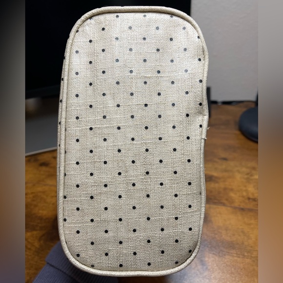 Kate Spade Lunch Tote - Picture 4 of 8